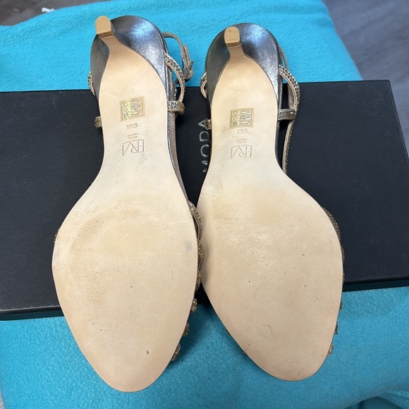 Beautiful sparkly shoes by Pelle Moda - Picture 5 of 6